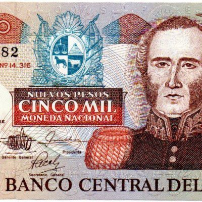 Cédula – Uruguai – Km065 – 5000 Novos Pesos – 1983 – FE